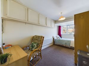 bed 1 - click for photo gallery